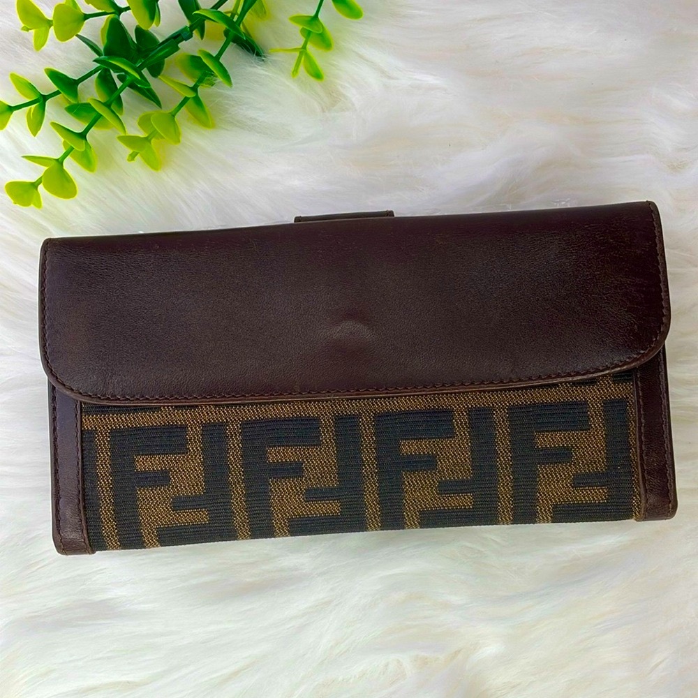 Fendi Monogram Long Wallet - Picture 4 of 15